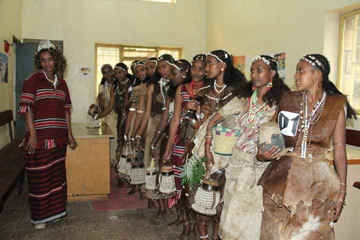 Hadiya Ethiopia: Hadiya Girls in Traditional Attires, Decoration, and Hairdo